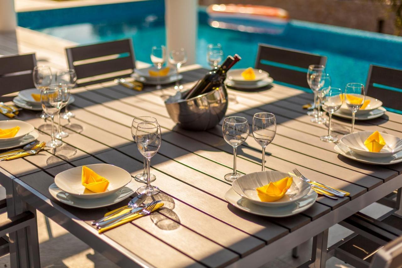 Luxury Villa Rivabel Malinska Bagian luar foto