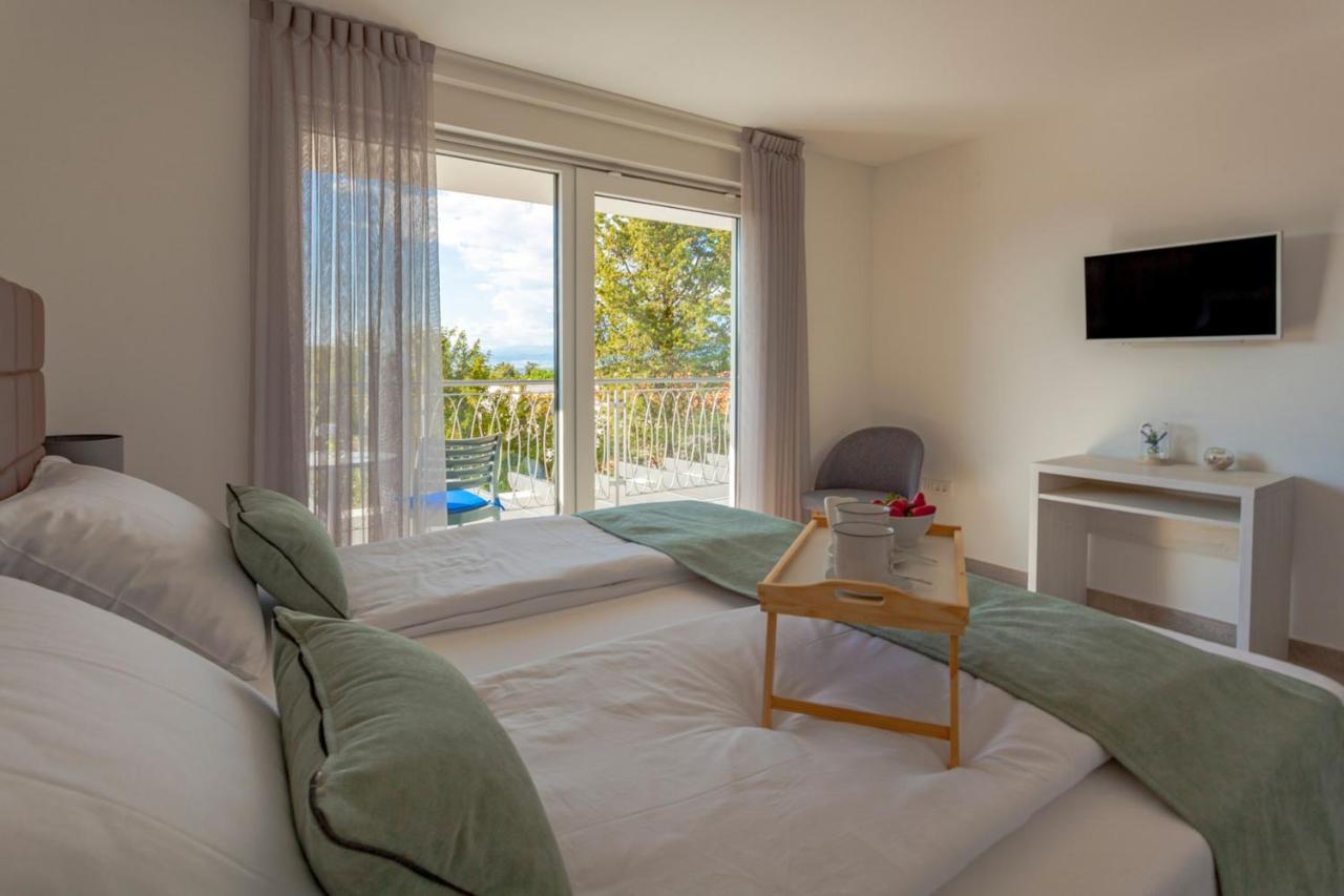 Luxury Villa Rivabel Malinska Bagian luar foto