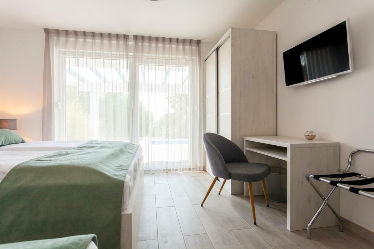 Luxury Villa Rivabel Malinska Bagian luar foto