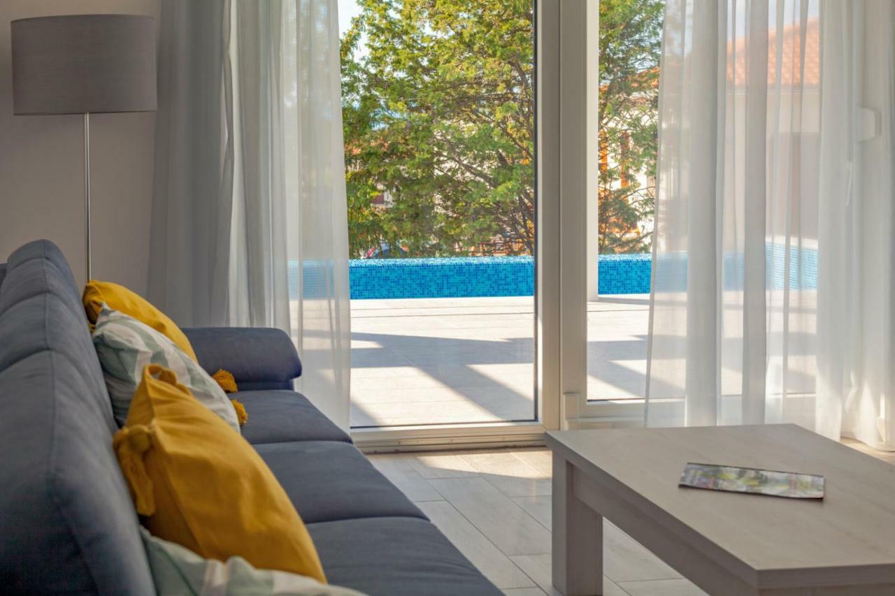Luxury Villa Rivabel Malinska Bagian luar foto