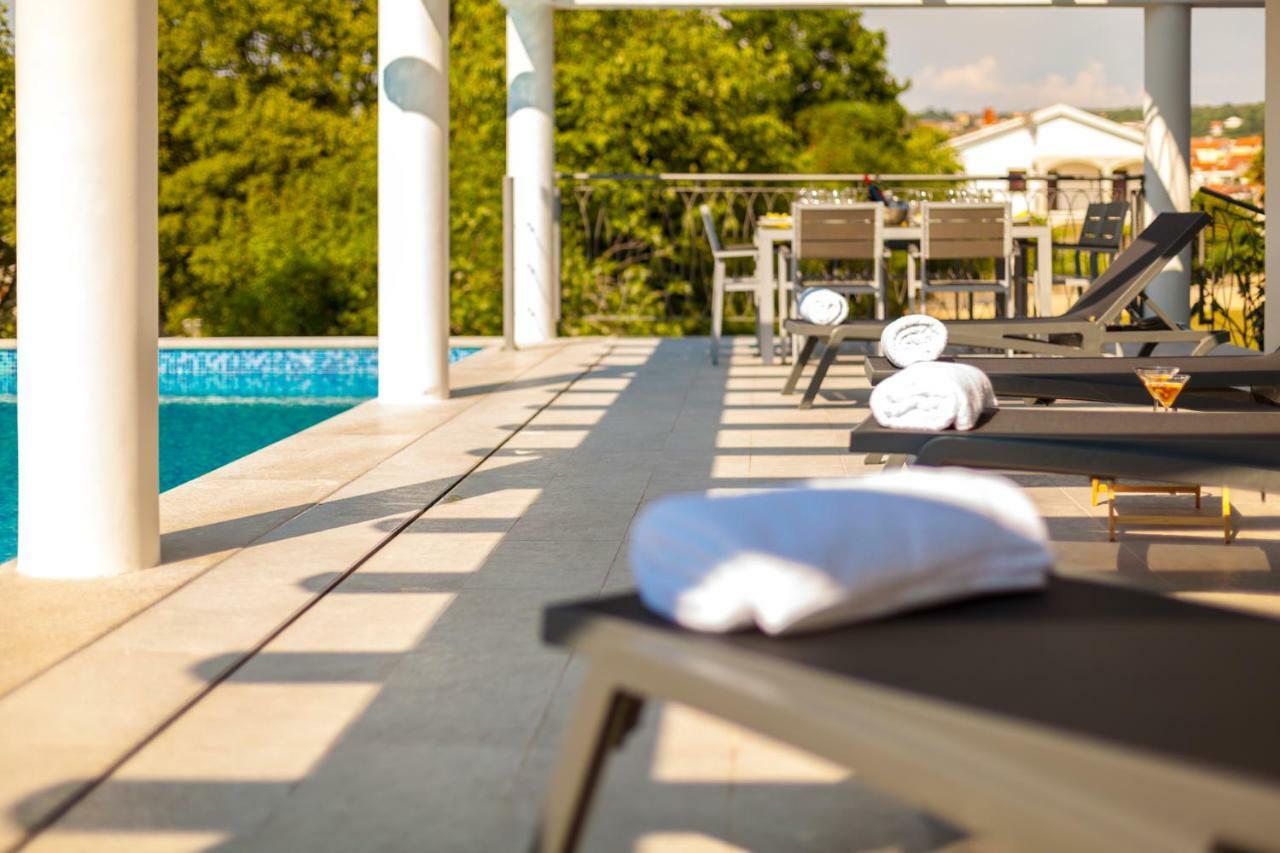 Luxury Villa Rivabel Malinska Bagian luar foto